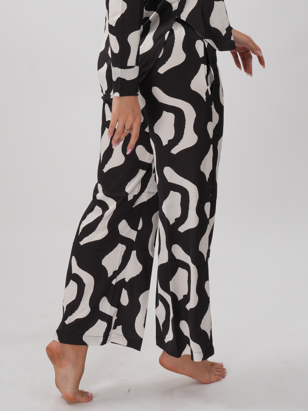Black and white abstract print pajama set, consisting of a top and trousers - Bold & Ease Coord Set